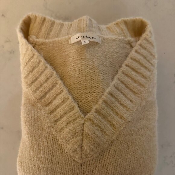 NWOT Et Clet Cream VNeck Sweater Size Small - Picture 6 of 7